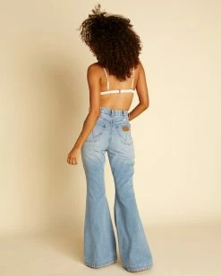 Billabong Wrangler True Blue Denim Bell-Bottom Pants BLUE SURF (bjnw) -billabong shop abjdp00130 billabongw bjnw bck1