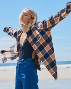 Billabong So Stoked Oversized Button-Down Flannel Shirt TAN (tan)