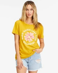 Billabong Warm Waves Lazy Days Boyfriend T-Shirt GOLDEN TOUCH (ylj0)